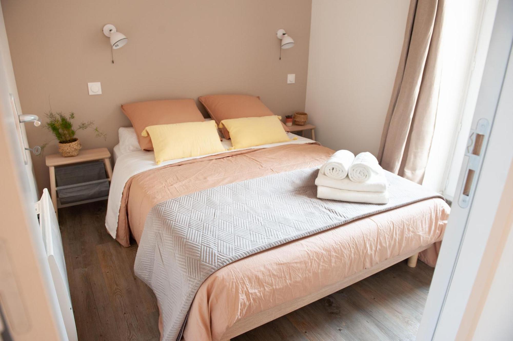 Immeuble De 3 Appartements Avec Cour Interieure Брест Екстериор снимка