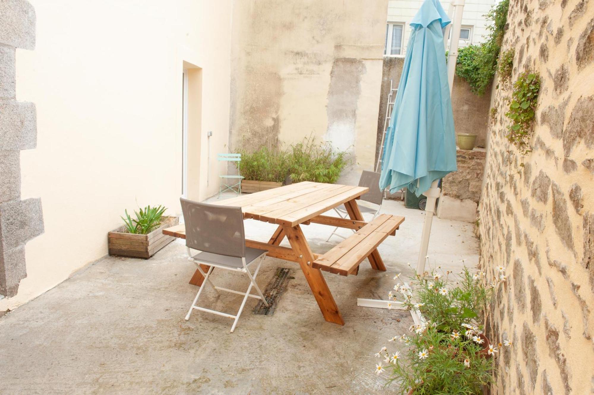 Immeuble De 3 Appartements Avec Cour Interieure Брест Екстериор снимка